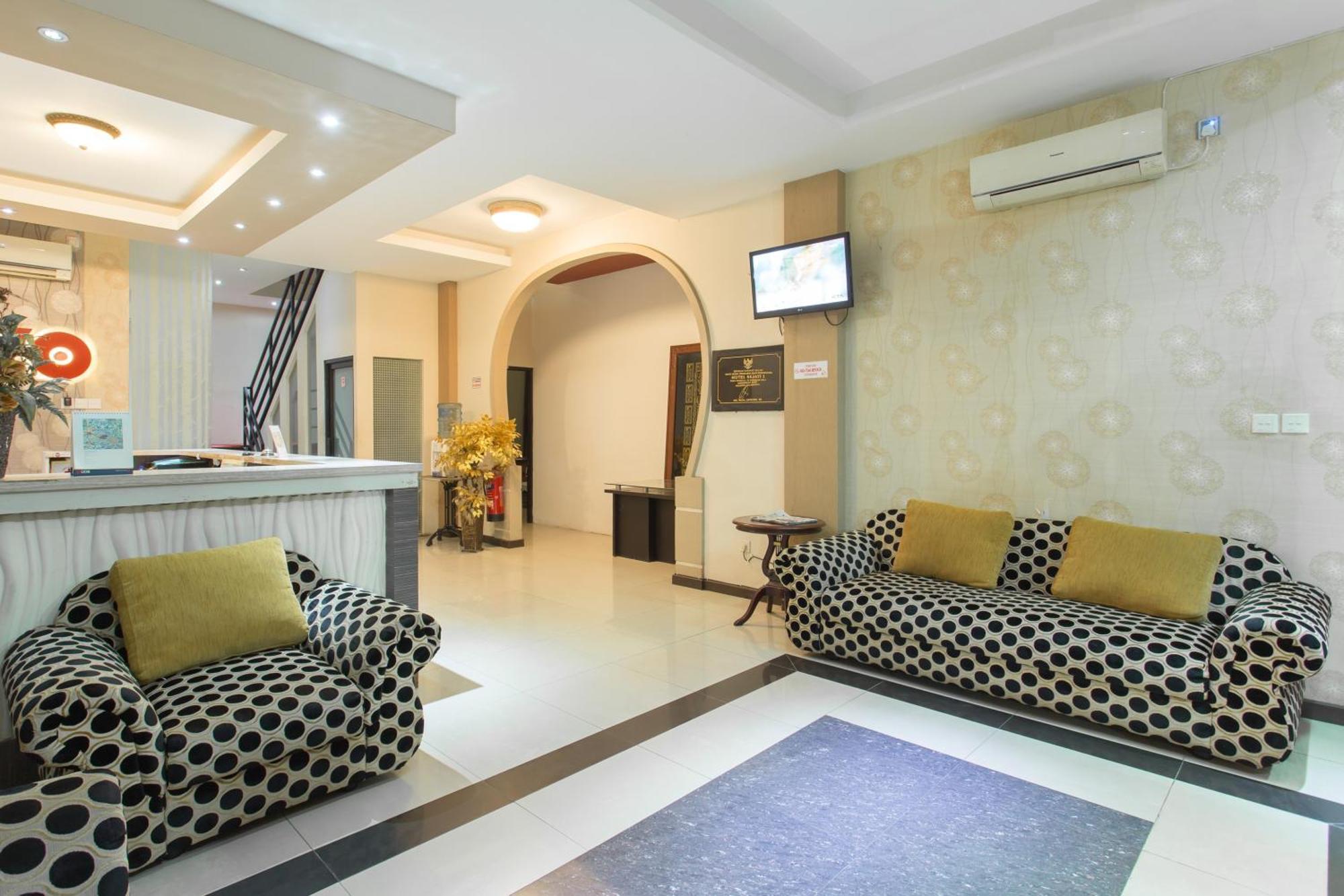 Oyo 663 Hotel Sejati Balikpapan  Exteriör bild